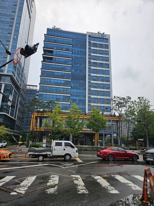 본건 전경(동측)