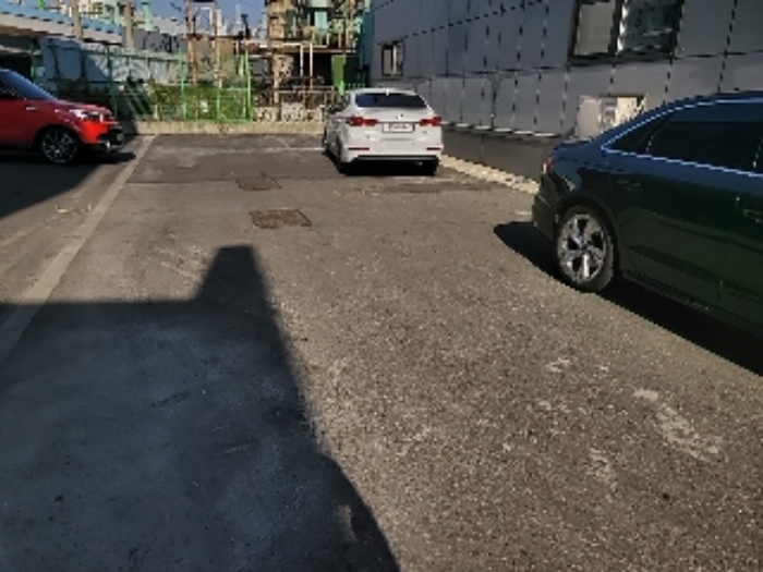 목록4. 부동산 전경(한쪽이 막혀 있음)