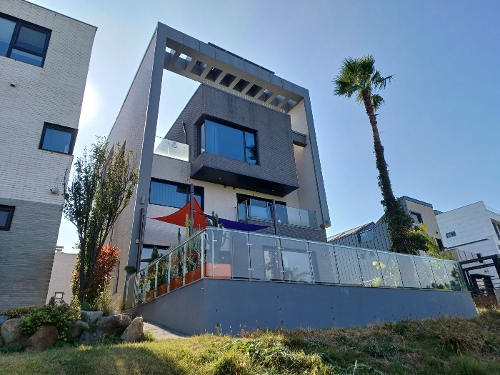 본건 건물 후면