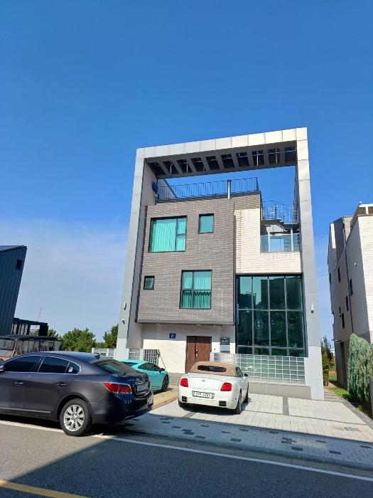 본건 건물 정면