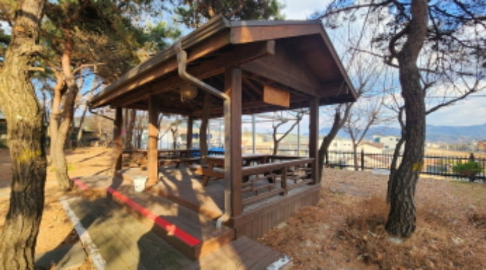 제시외 목조싱글지붕 정자