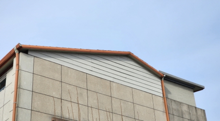 제시외 옥산 난간벽체이용 및 철제기둥 판넬조 지붕