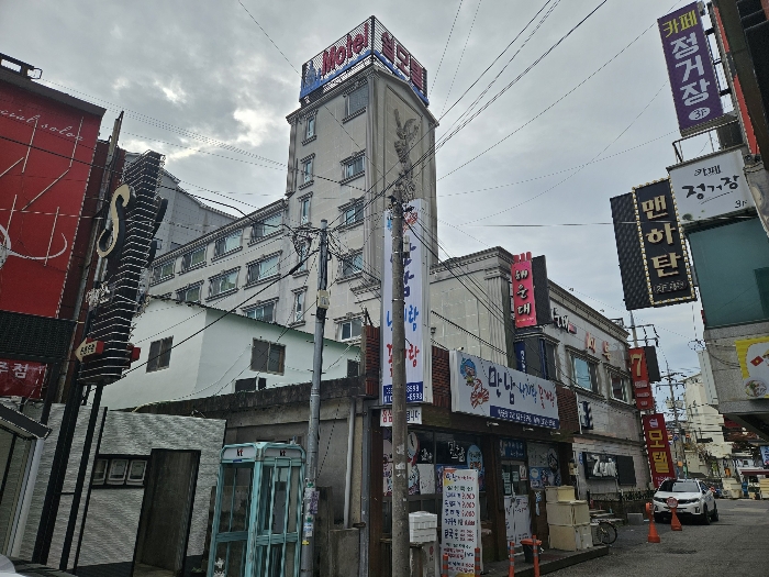 4.본건전경(북동측전경)