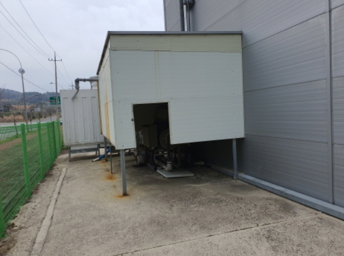 본건지상 제시외 건물(기계실, 도면: ㅁ부분)전경