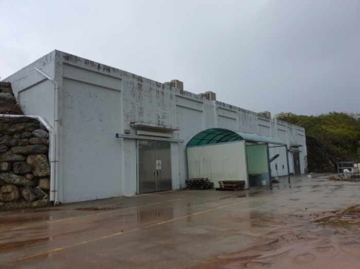 부동산표시 3번 건물(기타창고시설 지1층 100㎡ ) 3동 전경