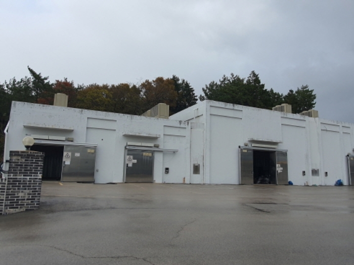 부동산표시 3번 건물(기타창고시설 지1층 100㎡ ) 2동 전경