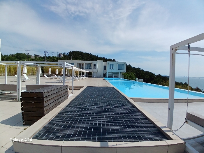 부대시설 및 수영장