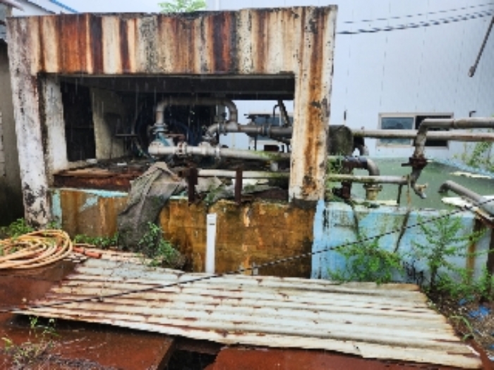 목록15 공장 건물 후면