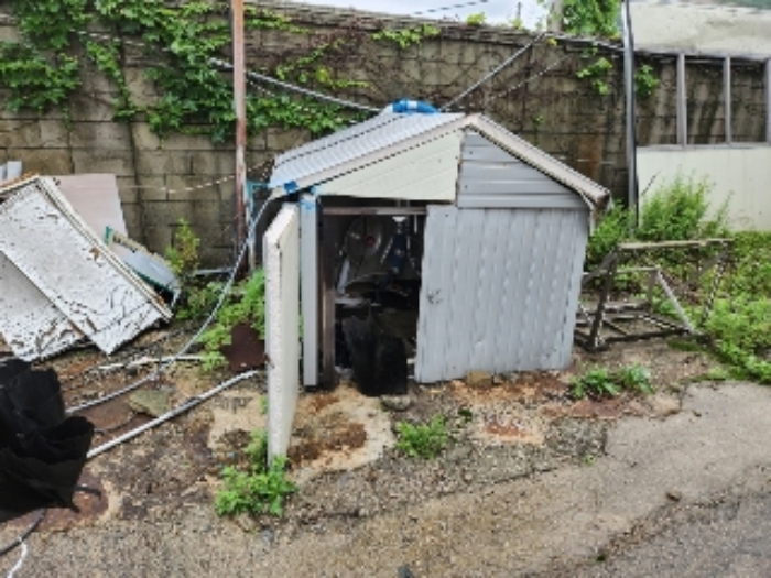 제시외 관정 외부 전경