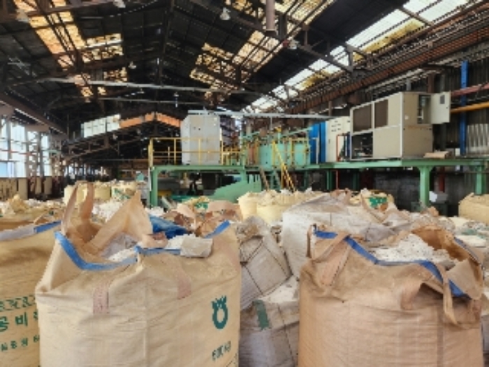 목록15 공장 내부