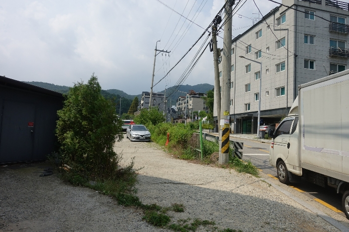 주변 환경 - 서측으로 촬영