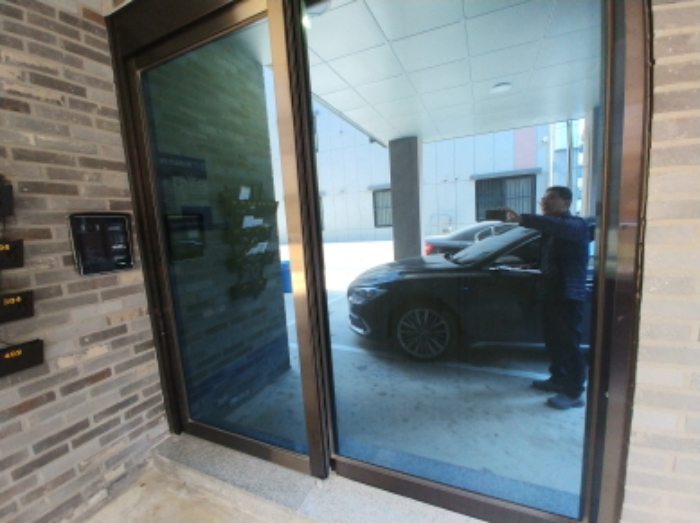 1층 출입구 부분