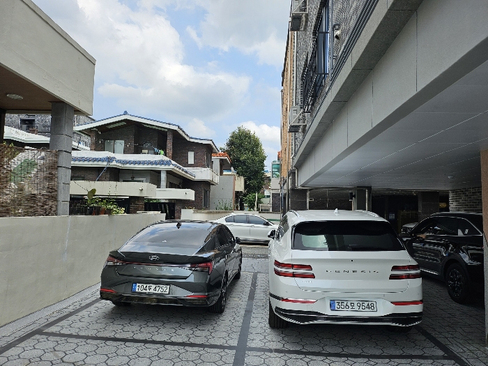 본건 북동측 경계 주위환경