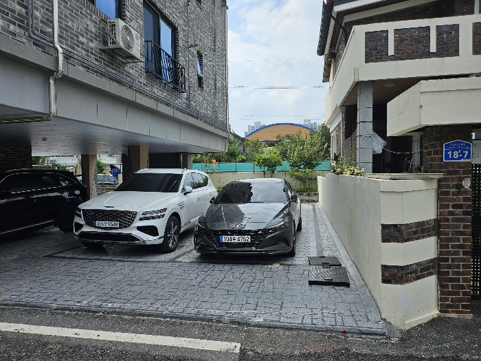 본건 북동측 경계 주위환경