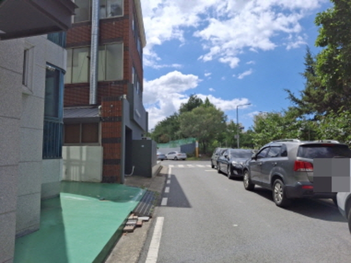 주변 도로 모습2