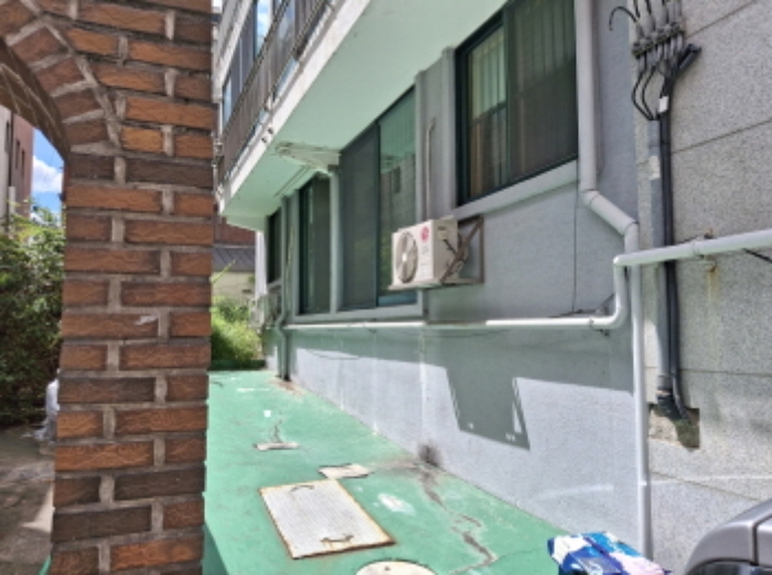 건물 뒷쪽 모습