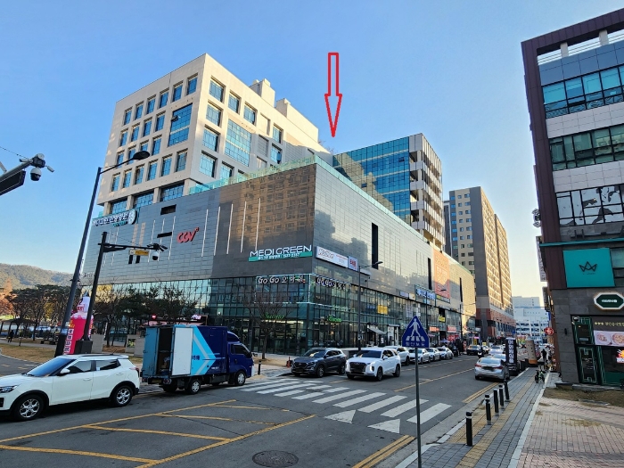 【전체전경 및 인근환경-북서측에서촬영】