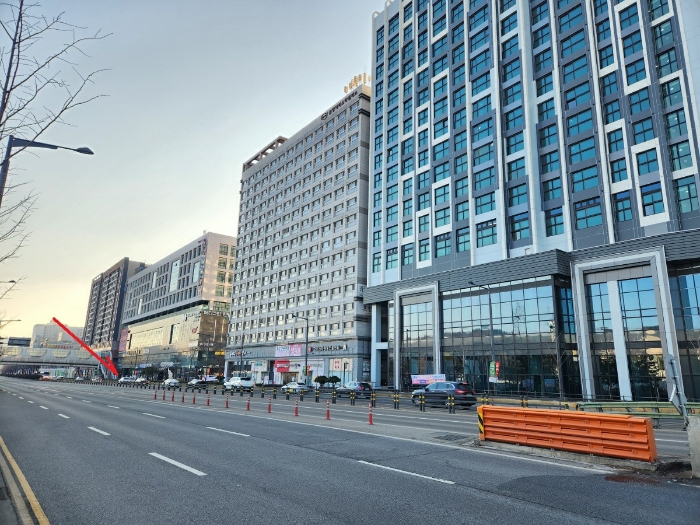 【인근환경 및 접면도로-북동측에서촬영】