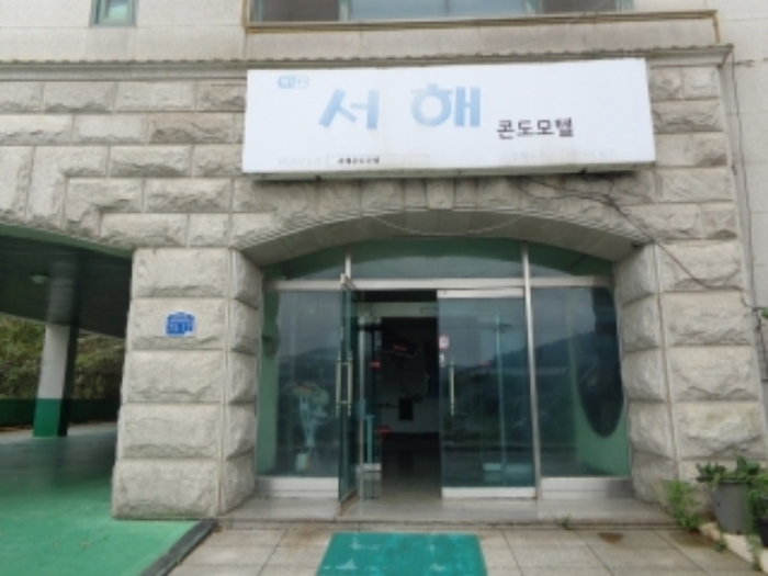 [목록 2] 출입문 주변의 모습