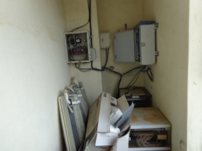 [목록 2] 옥상 출입문 근처의 모습