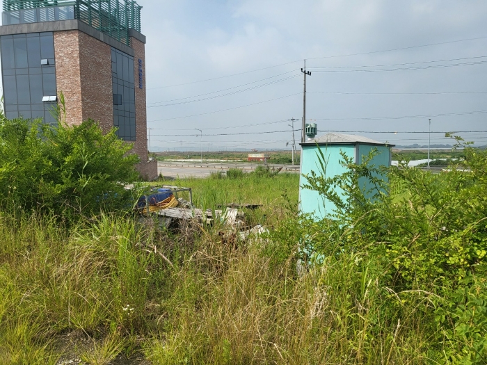 이동식화장실 및 폐자재