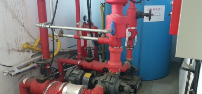 옥상의 펌프실 내부