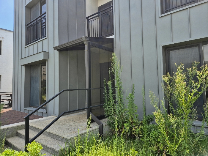 기호(8) 전면 제시외건물(ㅅ) 전경