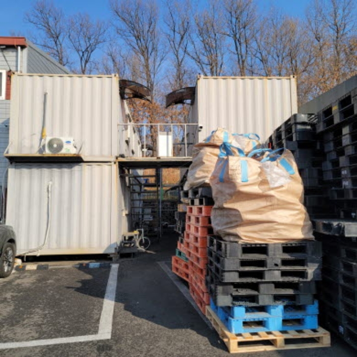 목록1 토지 및 제시외 컨테이너 전경