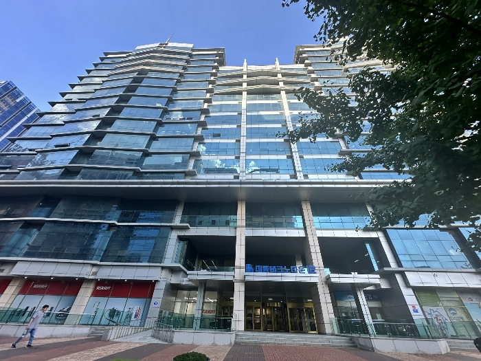 본건 외부 전경