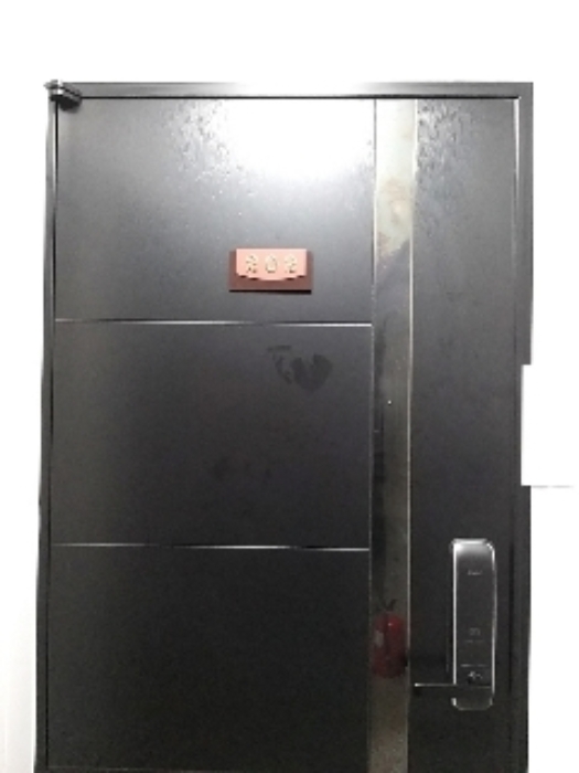 세대출입문[202호]