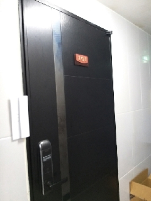 세대출입문[101호]