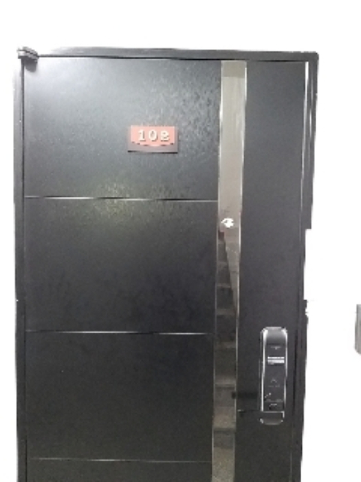 세대출입문[102호]