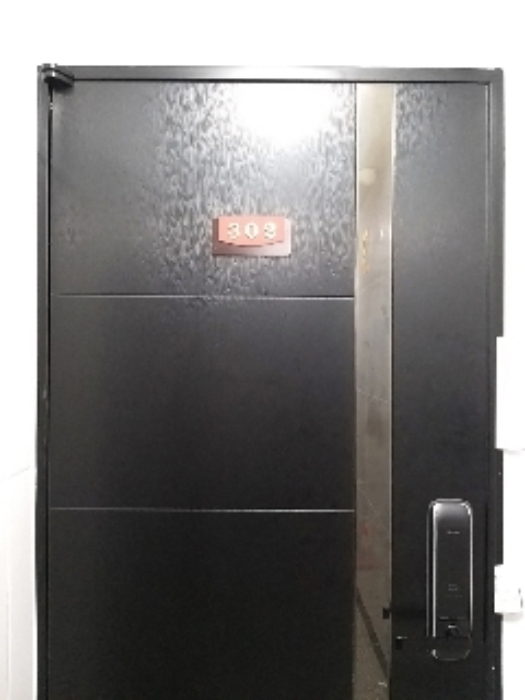 세대출입문[302호]