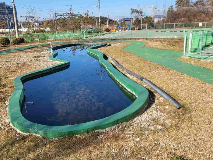 제시 목록 1 부동산 전경(제시 외 시설물)