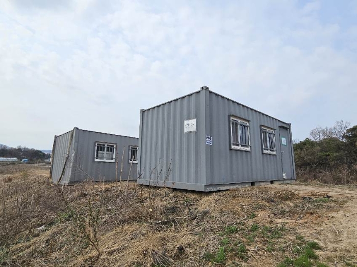 제시 목록 1 전경(제시외 컨테이너박스 2동)