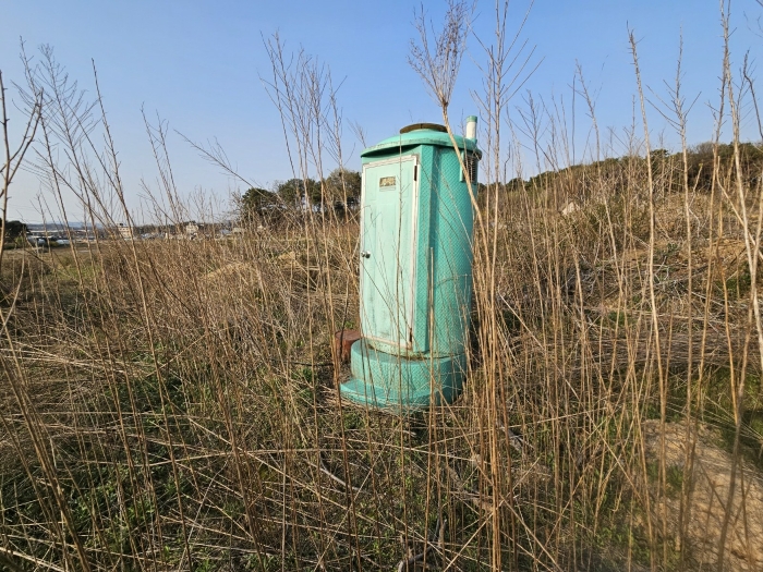 기호12 및 적치물