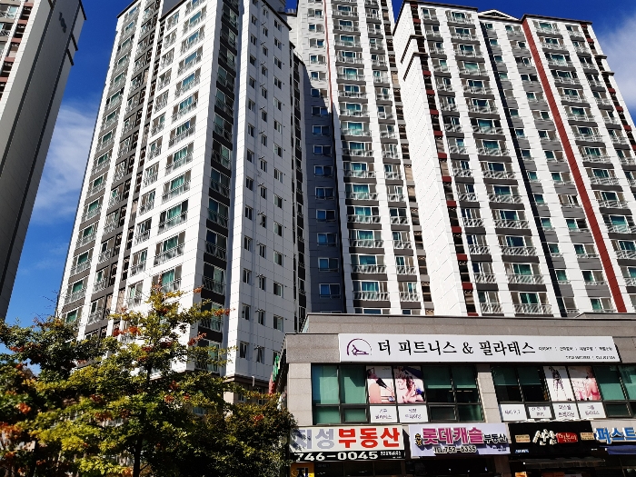 수성롯데캐슬더퍼스트 103동 9층 903호 근경