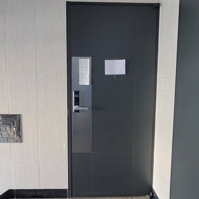 3층 전유부분 출입구 전경