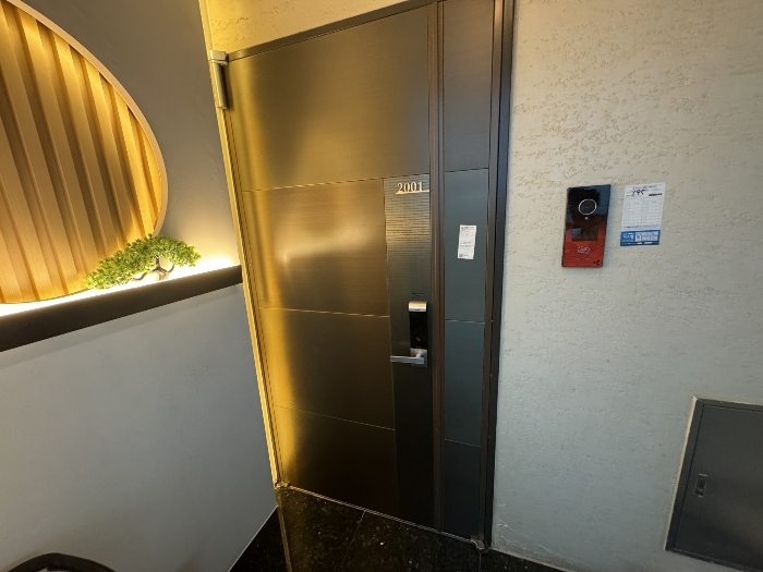 본건 현관 사진