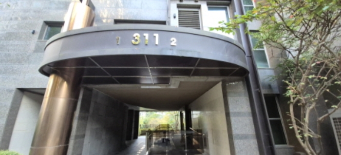 공동현관 출입문