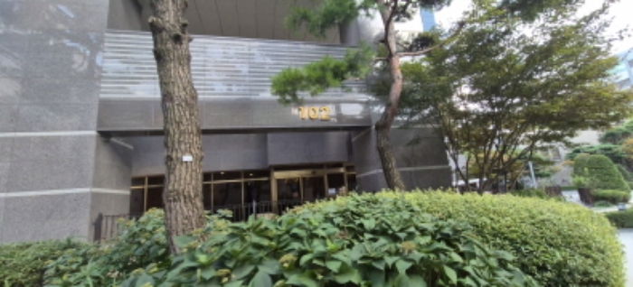 공동현관 출입문