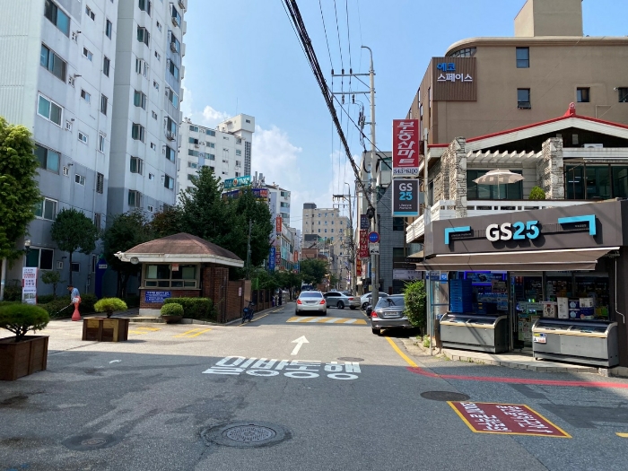 접면도로 및 주위환경