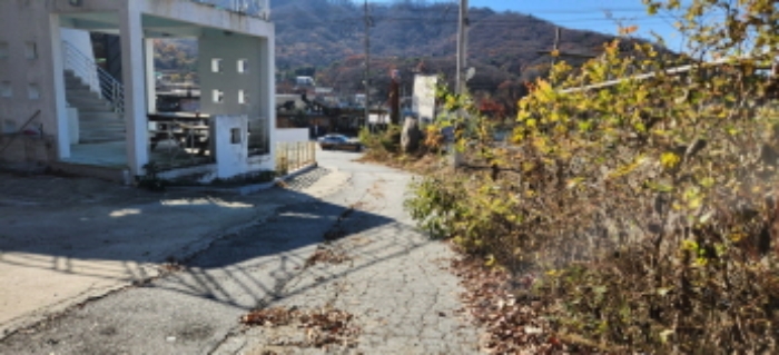 목록 부동산 진입로 전경