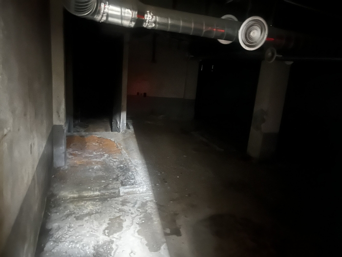 일련번호4 건물 지하 내부