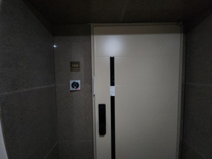 출입문 및 안내장