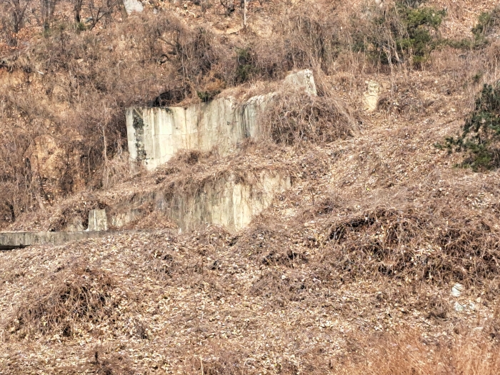 토지에 포함하여 평가하는 콘크리트구조물, 석축 등
