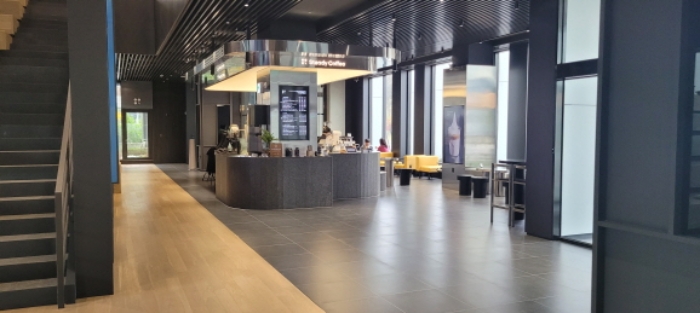 1층 스테디 커피매장 전경