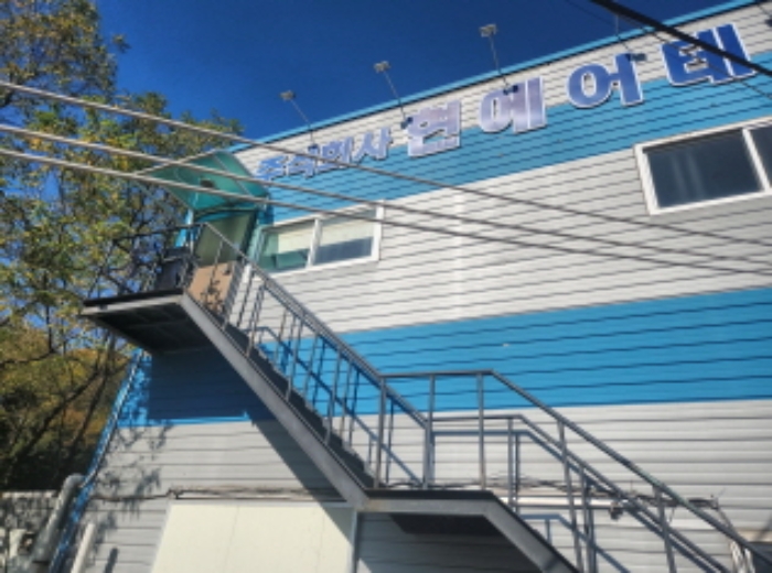 2층 올라가는 계단