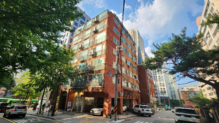 본건 건물 전경