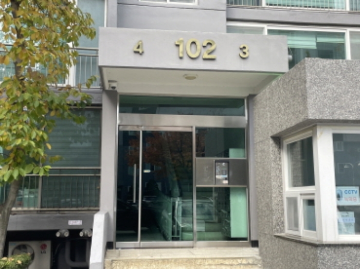102동 공동출입구